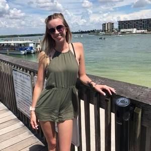 Meet your Posher, Emily